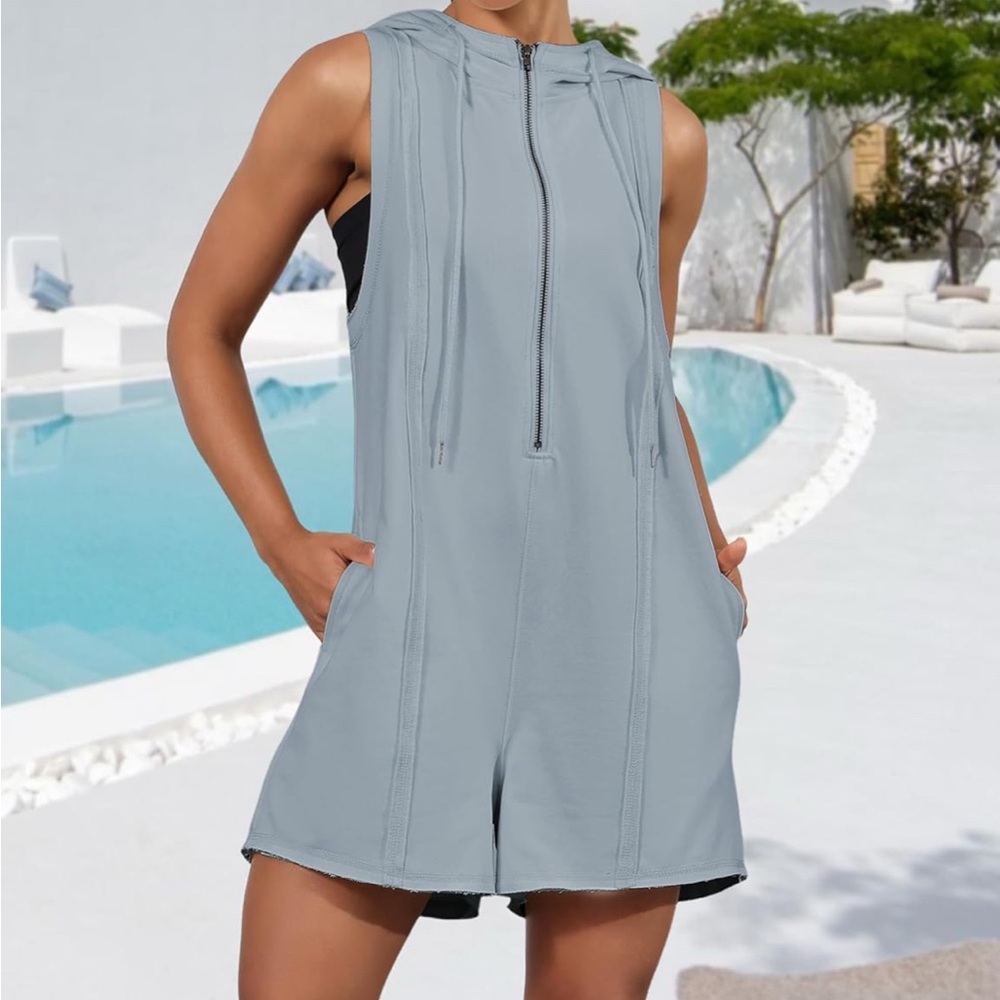 Sale!!🔥 Get 2 for $18 NEW Romper Sweatshirt Hooded Overall. Last two in Medium.